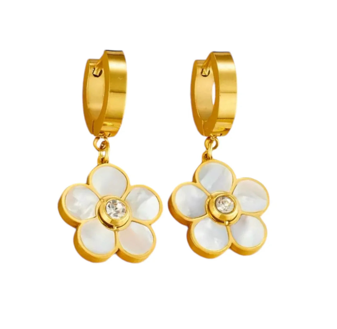 Witte Bloemen Oorbellen - | SIERADENBABE