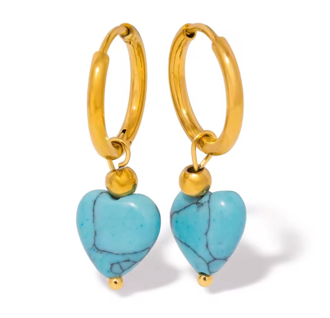 Aqua Love oorbellen met hartjes